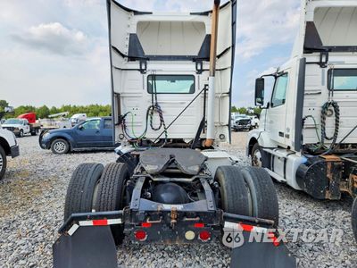 Zdjęcie 6 z 12 samochodu: 2017 VOLVO VNL SEMI TRUCK VIN:4V4N39TG4HN987974 - miniatura