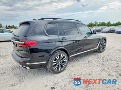 Trzecie zdjęcie samochodu z tyłu: 2022 BMW X7 XDRIVE40I VIN:5UXCW2C06N9J48948 - miniatura