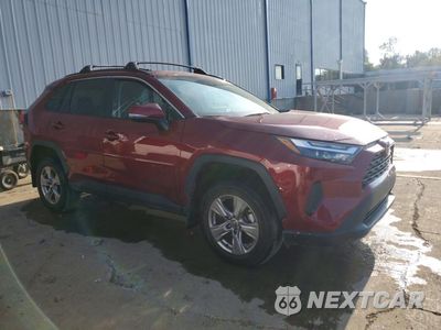 Czwarte zdjęcie samochodu z boku: 2023 TOYOTA RAV4 XLE VIN:2T3P1RFV5PW372796 - miniatura