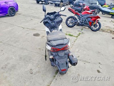Czwarte zdjęcie samochodu z boku: 2021 KYMCO USA INC X-TOWN 300 VIN:LC2W1M245MC100370 - miniatura
