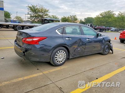 Trzecie zdjęcie samochodu z tyłu: 2016 NISSAN ALTIMA 2.5 S VIN:1N4AL3AP8GC167228 - miniatura