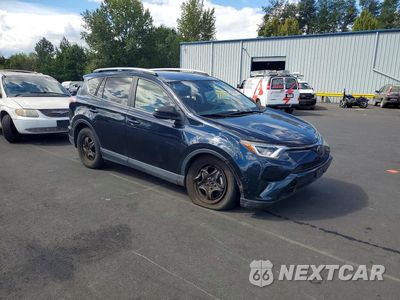 Czwarte zdjęcie samochodu z boku: 2018 TOYOTA RAV4 LE VIN:JTMBFREV2JD251340 - miniatura
