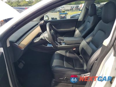 Zdjęcie 7 z 13 samochodu: 2020 TESLA MODEL Y VIN:5YJYGDEE7LF042925 - miniatura