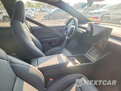 Zdjęcie 8 z 12 samochodu: 2026 TESLA MODEL Y VIN:7SAYGAEE0TF646771 - miniatura