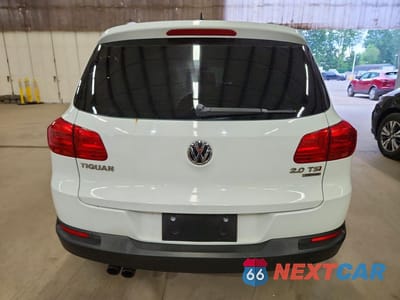 Zdjęcie 6 z 13 samochodu: 2015 VOLKSWAGEN TIGUAN S VIN:WVGBV7AX6FW602840 - miniatura