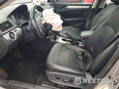 Zdjęcie 7 z 12 samochodu: 2013 VOLKSWAGEN PASSAT SE VIN:1VWBP7A30DC095358 - miniatura