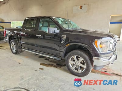 Czwarte zdjęcie samochodu z boku: 2023 FORD F150 SUPERCREW VIN:1FTFW1E50PKF97006 - miniatura