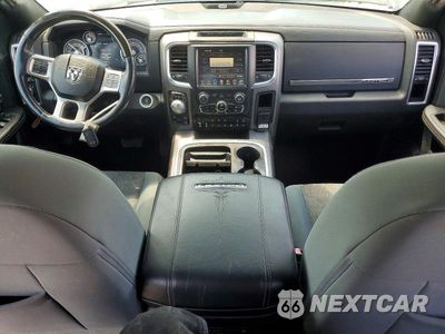 Zdjęcie 8 z 12 samochodu: 2016 RAM 1500 LONGHORN VIN:1C6RR7PM3GS314049 - miniatura