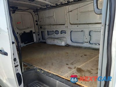 Zdjęcie 11 z 13 samochodu: 2014 NISSAN NV 2500 HD S VIN:1N6BF0KX2EN105678 - miniatura