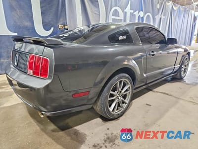 Trzecie zdjęcie samochodu z tyłu: 2009 FORD MUSTANG GT VIN:1ZVHT82H395129973 - miniatura
