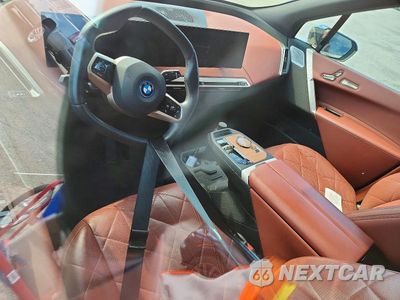 Zdjęcie 8 z 12 samochodu: 2023 BMW IX M60 VIN:WB533CF06PCL50976 - miniatura