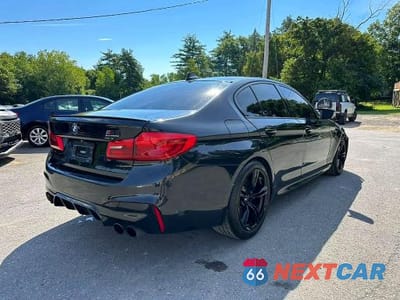 Trzecie zdjęcie samochodu z tyłu: 2020 BMW M5 BASE VIN:WBSJF0C0XLB449010 - miniatura