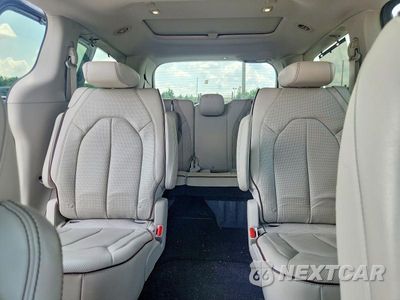 Zdjęcie 10 z 14 samochodu: 2017 CHRYSLER PACIFICA LIMITED VIN:2C4RC1GGXHR560830 - miniatura