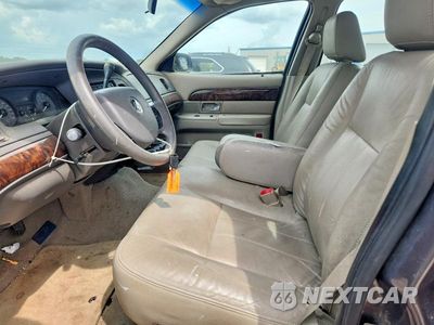 Zdjęcie 7 z 12 samochodu: 2007 MERCURY GRAND MARQUIS GS VIN:2MEFM74V97X616139 - miniatura