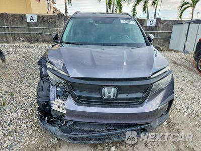 Piąte zdjęcie samochodu w środku: 2021 HONDA PILOT SE VIN:5FNYF5H23MB010596 - miniatura