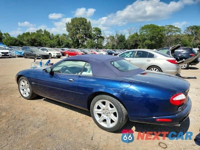 Drugie zdjęcie samochodu z przodu: 2000 JAGUAR XK8 VIN:SAJJA42C5YNA10400 - miniatura