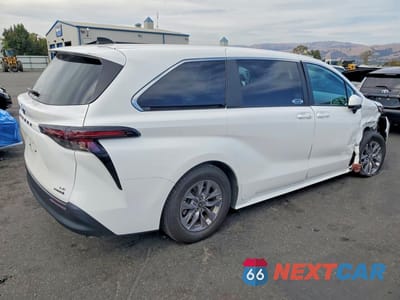 Trzecie zdjęcie samochodu z tyłu: 2024 TOYOTA SIENNA LE VIN:5TDKRKECXRS195743 - miniatura