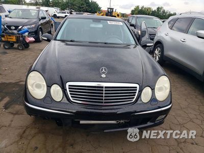 Piąte zdjęcie samochodu w środku: 2004 MERCEDES-BENZ E 500 4MATIC VIN:WDBUF83J44X162938 - miniatura