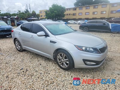 Czwarte zdjęcie samochodu z boku: 2012 KIA OPTIMA LX VIN:5XXGM4A77CG046627 - miniatura