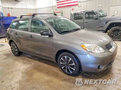 Czwarte zdjęcie samochodu z boku: 2008 TOYOTA MATRIX BASE VIN:2T1KR32E38C695293 - miniatura