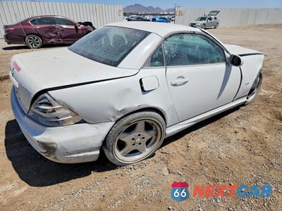 Trzecie zdjęcie samochodu z tyłu: 2001 MERCEDES-BENZ SLK 230 KOMPRESSOR VIN:WDBKK49F11F174254 - miniatura