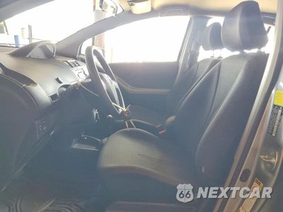 Zdjęcie 7 z 12 samochodu: 2011 TOYOTA YARIS BASE VIN:JTDKT4K33B5325620 - miniatura