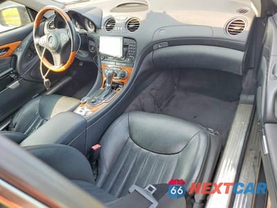Zdjęcie 8 z 12 samochodu: 2009 MERCEDES-BENZ SL 550 VIN:WDBSK71F69F149181 - miniatura