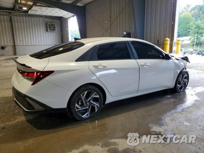 Trzecie zdjęcie samochodu z tyłu: 2025 HYUNDAI ELANTRA SEL SPORT VIN:KMHLM4DG9SU040732 - miniatura