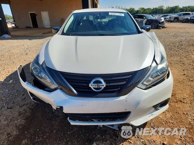 Piąte zdjęcie samochodu w środku: 2018 NISSAN ALTIMA 2.5 S VIN:1N4AL3AP3JC480047 - miniatura