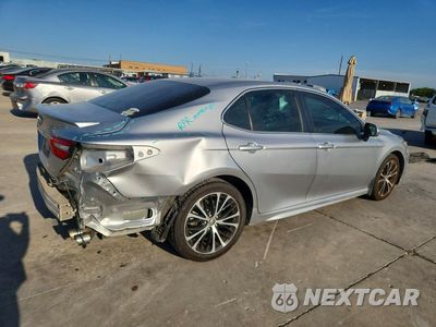 Trzecie zdjęcie samochodu z tyłu: 2018 TOYOTA CAMRY SE VIN:4T1B11HK4JU640865 - miniatura