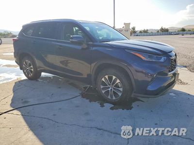 Czwarte zdjęcie samochodu z boku: 2026 TOYOTA HIGHLANDER XLE VIN:5TDKDRBH3TS612800 - miniatura