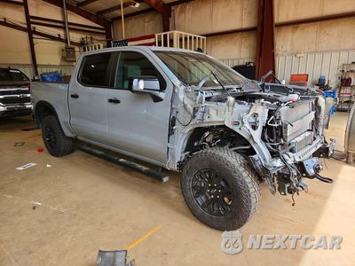 Czwarte zdjęcie samochodu z boku: 2024 CHEVROLET SILVERADO K1500 ZR2 VIN:3GCUDHE87RG449462 - miniatura