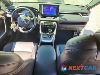 Zdjęcie 8 z 13 samochodu: 2023 TOYOTA RAV4 PRIME XSE VIN:JTMEB3FV7PD155328 - miniatura