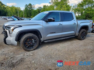 2025 TOYOTA TUNDRA LIMITED 5TFWA5DB2SX254416 - główne zdjęcie licytacji z USA - miniatura