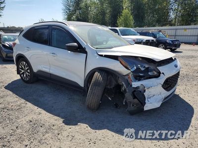 Czwarte zdjęcie samochodu z boku: 2020 FORD ESCAPE SE SPORT VIN:1FMCU0BZ5LUC48959 - miniatura