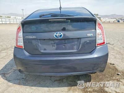 Zdjęcie 6 z 13 samochodu: 2014 TOYOTA PRIUS FOUR VIN:JTDKN3DU0E1780513 - miniatura