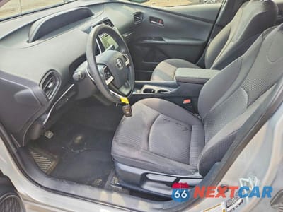 Zdjęcie 7 z 13 samochodu: 2016 TOYOTA PRIUS TWO VIN:JTDKBRFU8G3002654 - miniatura