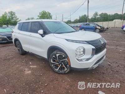 Czwarte zdjęcie samochodu z boku: 2023 MITSUBISHI OUTLANDER SE VIN:JA4J3UA81PZ030325 - miniatura