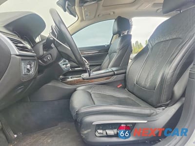 Zdjęcie 7 z 12 samochodu: 2016 BMW 750 XI VIN:WBA7F2C52GG420504 - miniatura