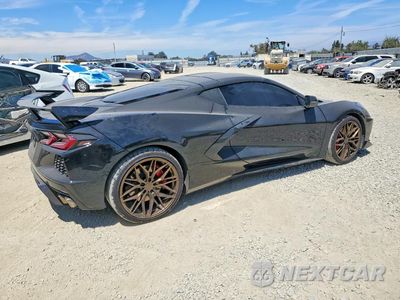 Trzecie zdjęcie samochodu z tyłu: 2022 CHEVROLET CORVETTE STINGRAY 1LT VIN:1G1YA2D40N5109800 - miniatura