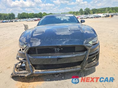 Piąte zdjęcie samochodu w środku: 2018 FORD MUSTANG VIN:1FA6P8TH8J5113131 - miniatura