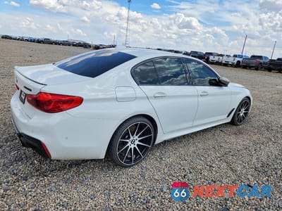 Trzecie zdjęcie samochodu z tyłu: 2018 BMW M550XI VIN:WBAJB9C54JB035377 - miniatura