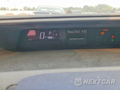 Zdjęcie 9 z 13 samochodu: 2017 TOYOTA PRIUS C TWO VIN:JTDKDTB32H1597552 - miniatura