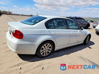 Trzecie zdjęcie samochodu z tyłu: 2007 BMW 328 XI VIN:WBAVC93587KX55515 - miniatura