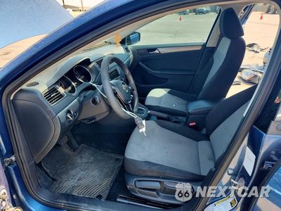 Zdjęcie 7 z 13 samochodu: 2017 VOLKSWAGEN JETTA S VIN:3VW2B7AJ2HM224296 - miniatura