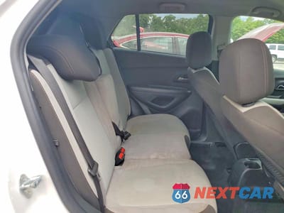Zdjęcie 11 z 13 samochodu: 2021 CHEVROLET TRAX LS VIN:KL7CJNSM7MB361269 - miniatura
