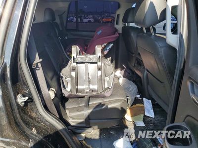 Zdjęcie 11 z 13 samochodu: 2018 CHEVROLET TAHOE C1500 LT VIN:1GNSCBKC5JR146322 - miniatura