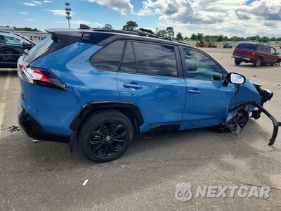 Trzecie zdjęcie samochodu z tyłu: 2024 TOYOTA RAV4 XSE VIN:4T3E6RFV1RU171019 - miniatura