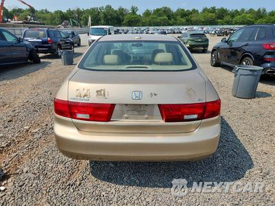 Zdjęcie 6 z 12 samochodu: 2005 HONDA ACCORD EX VIN:1HGCM56805A038231 - miniatura