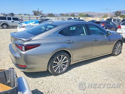 Trzecie zdjęcie samochodu z tyłu: 2021 LEXUS ES 300H VIN:58ADA1C19MU002518 - miniatura